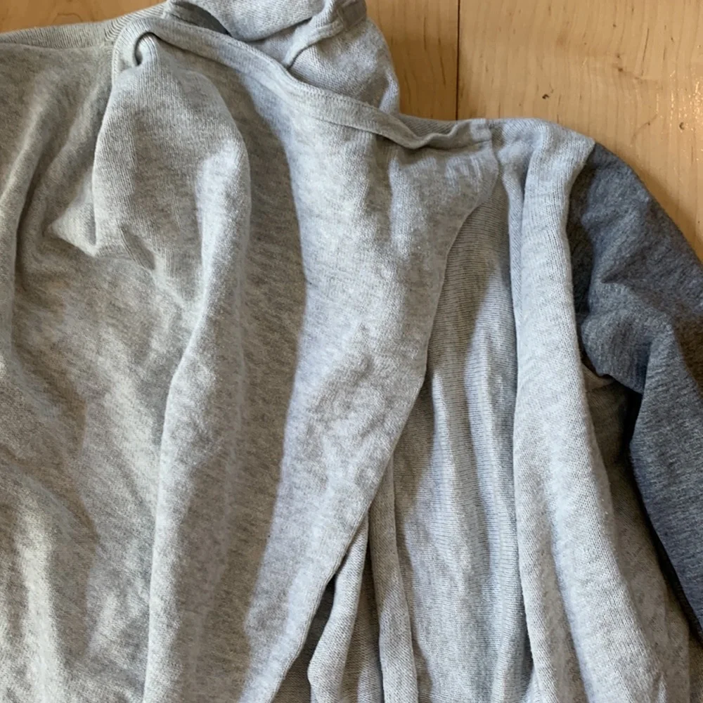 Iviva two-tone grey open front cardigan